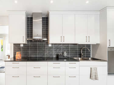 Bilde av kjøkkenbenk i huset Edith