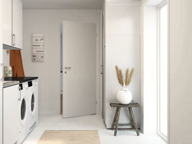 Bilde av vaskerom med helglasset vindusdør i groventreen