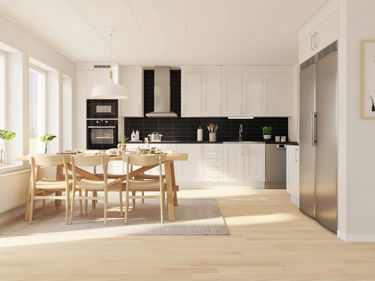 Bilde av hvitlakkerte kjøkkenfronter med speil i husmodellen Josefine