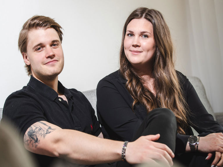 Bilde av Rebecca og Andreas i sitt nye Älvsbyhus