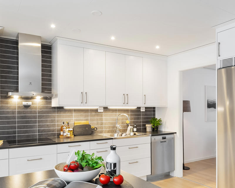 Bilde av LED dimbare spotlights i kjøkkentak