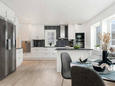 Bilde av kjøkken og spiseplass i huset Henrik