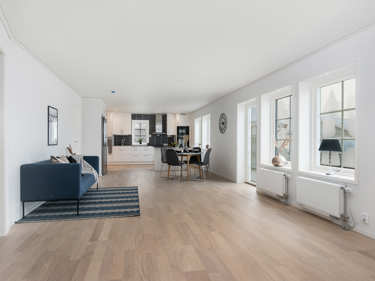 Bilde i retning kjøkkenet i huset Henrik