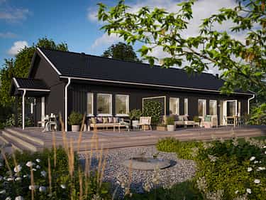 Bilde av hagen til ferdighuset Maja+ med utleiedel