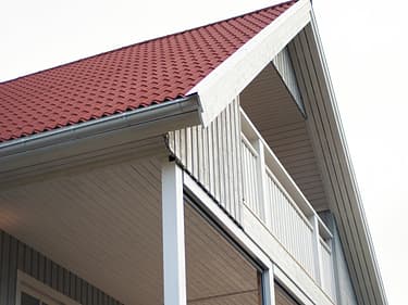 bilde av gavelbalkongen på huset